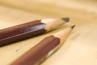 カギのメンテナンス：歯ブラシと鉛筆で滑りやすくなる裏ワザ